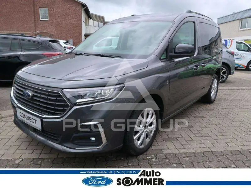2022 Ford Tourneo