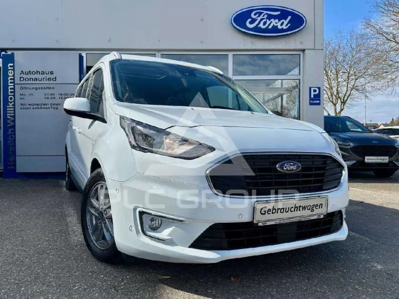 2022 Ford Tourneo