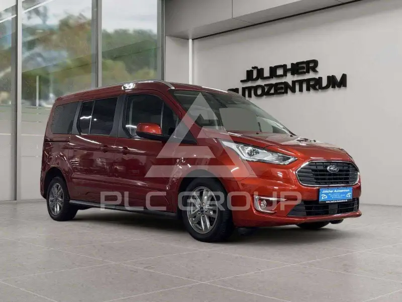 2022 Ford Tourneo