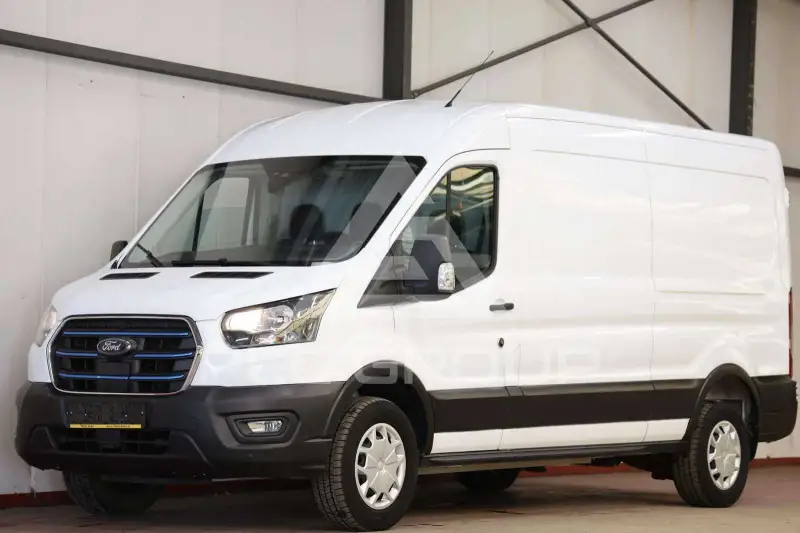 2022 Ford E-Series