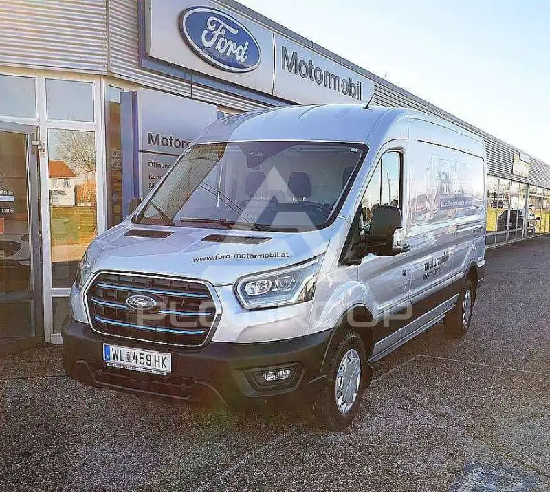 2022 Ford E-Series