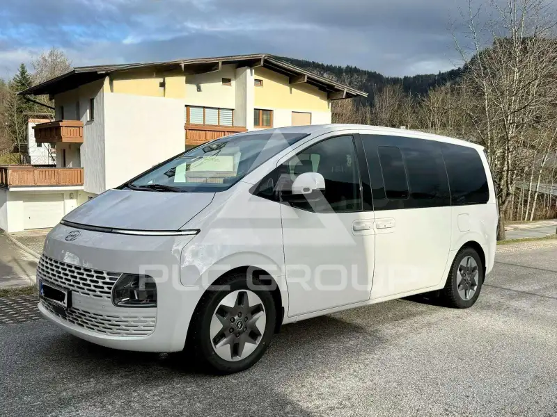2022 Hyundai Staria