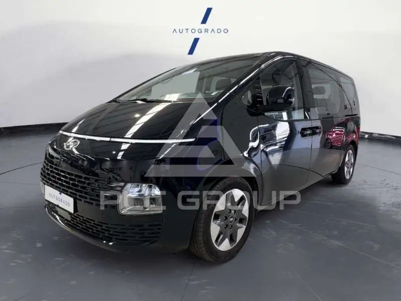 2022 Hyundai Staria
