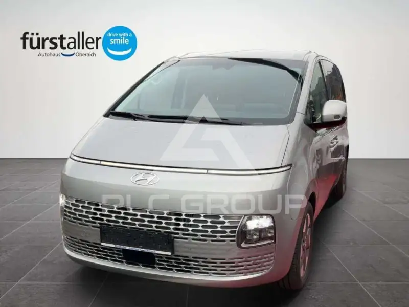 2022 Hyundai Staria