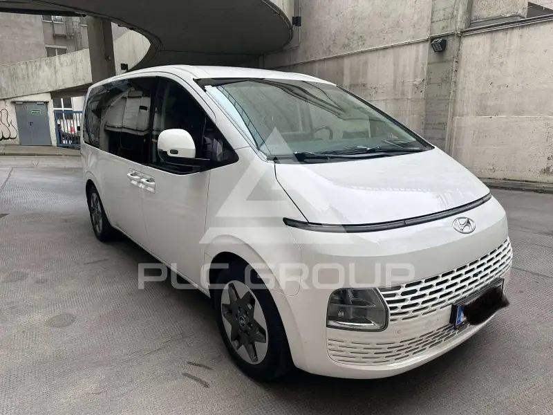 2022 Hyundai Staria