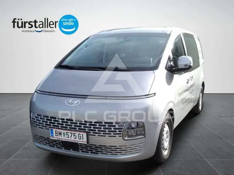 2022 Hyundai Staria