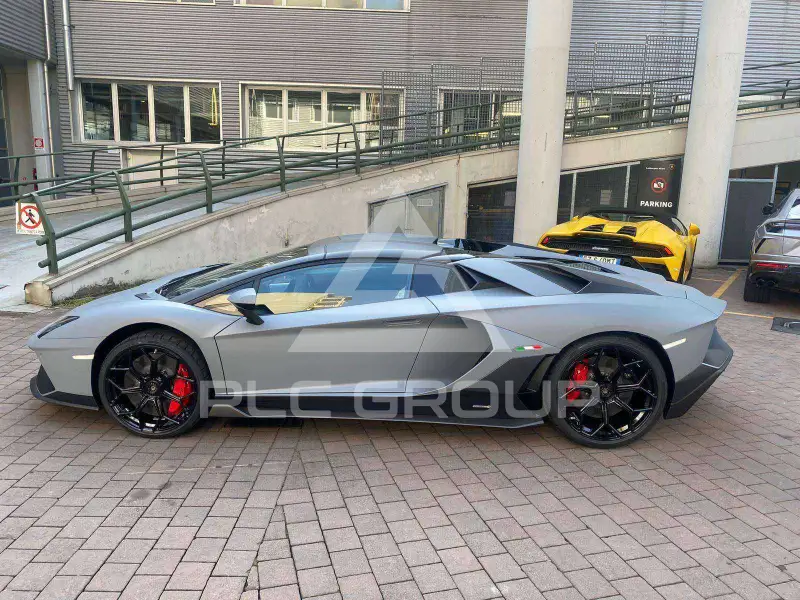 2022 Lamborghini Aventador