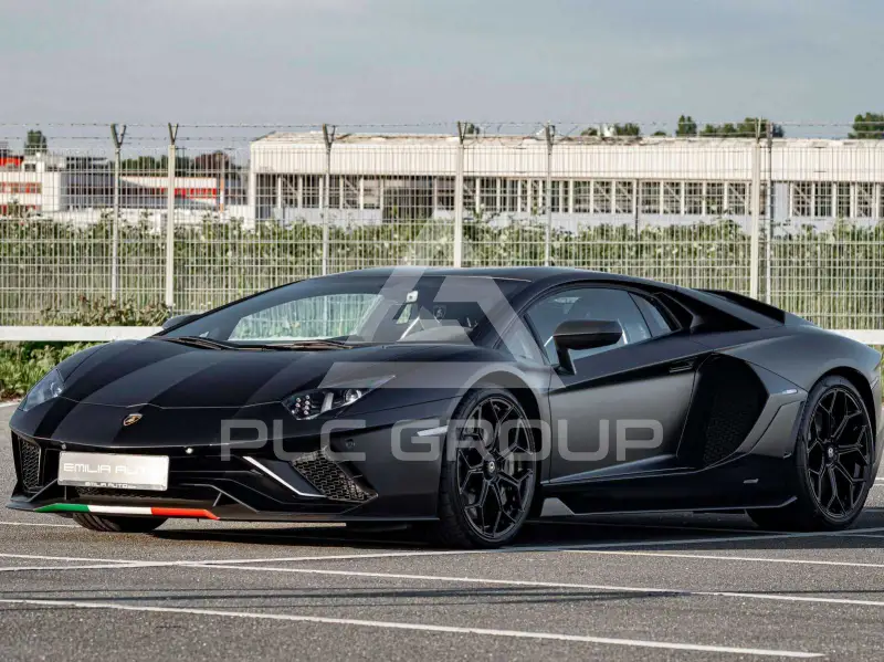 2022 Lamborghini Aventador