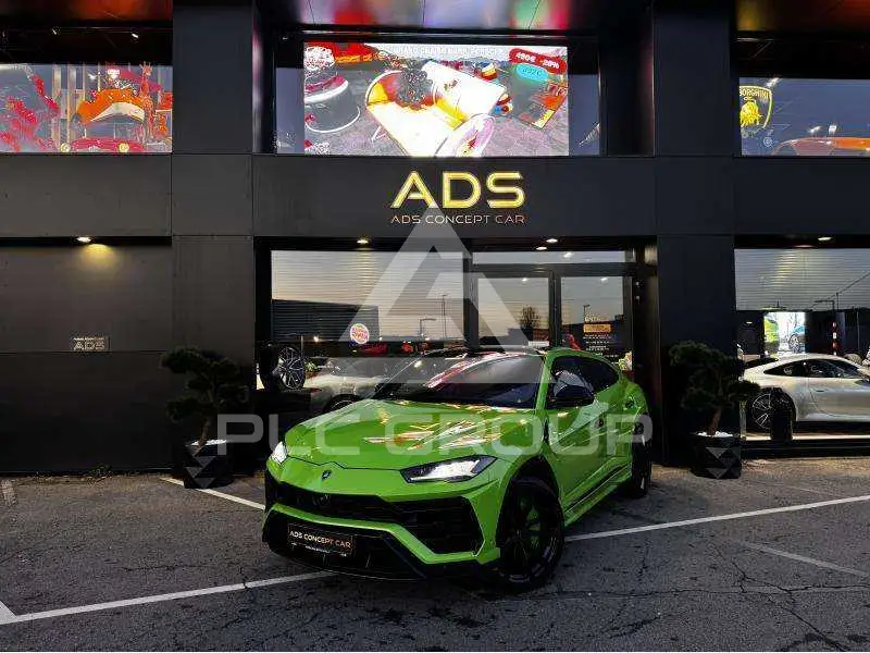 2022 Lamborghini Urus