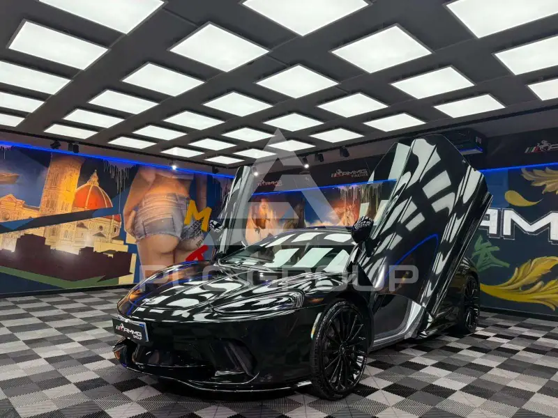 2022 McLaren 570GT