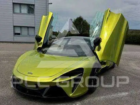2022 McLaren ARTURA