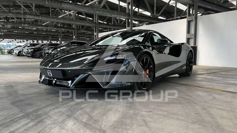 2022 McLaren ARTURA