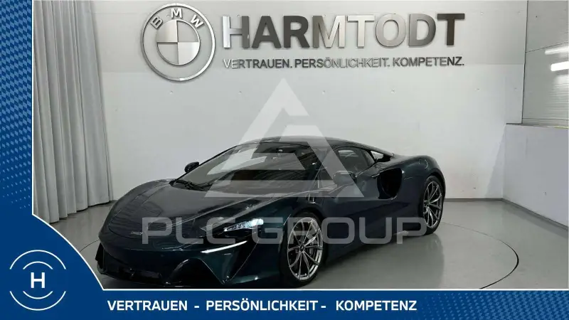 2022 McLaren ARTURA