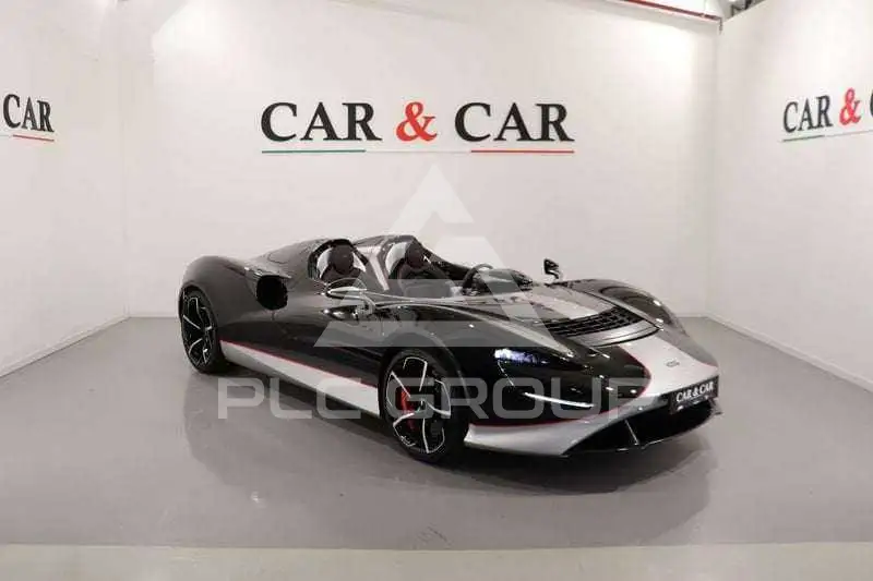 2022 McLaren Elva