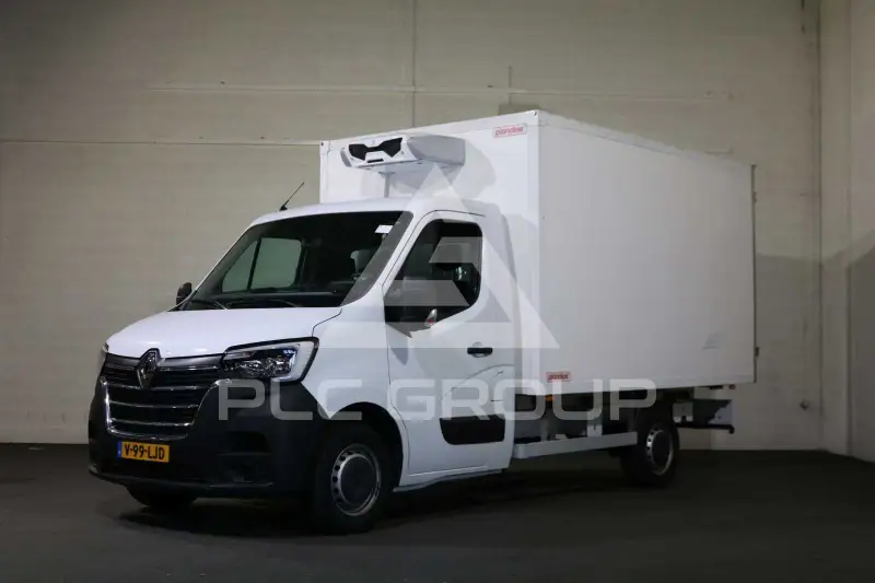2022 Renault Master