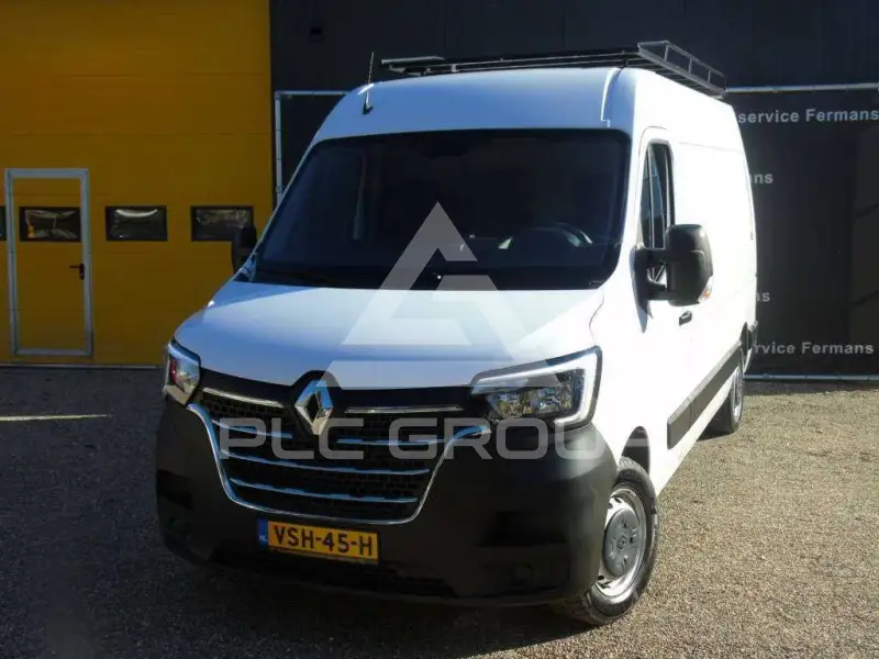 2022 Renault Master