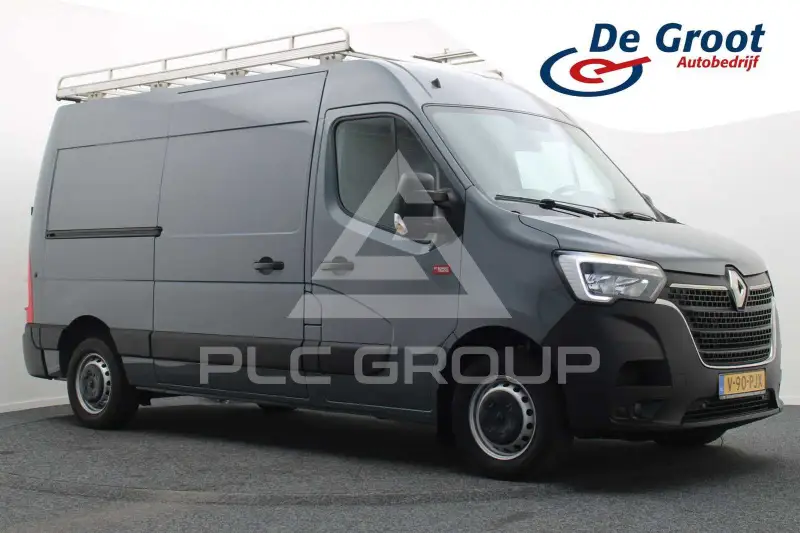 2022 Renault Master