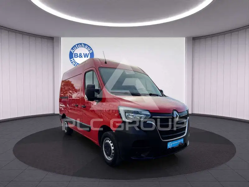 2022 Renault Master