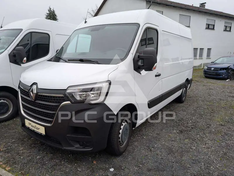2022 Renault Master