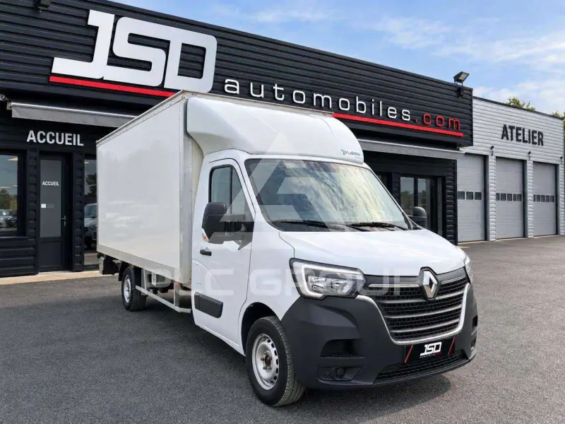2022 Renault Master