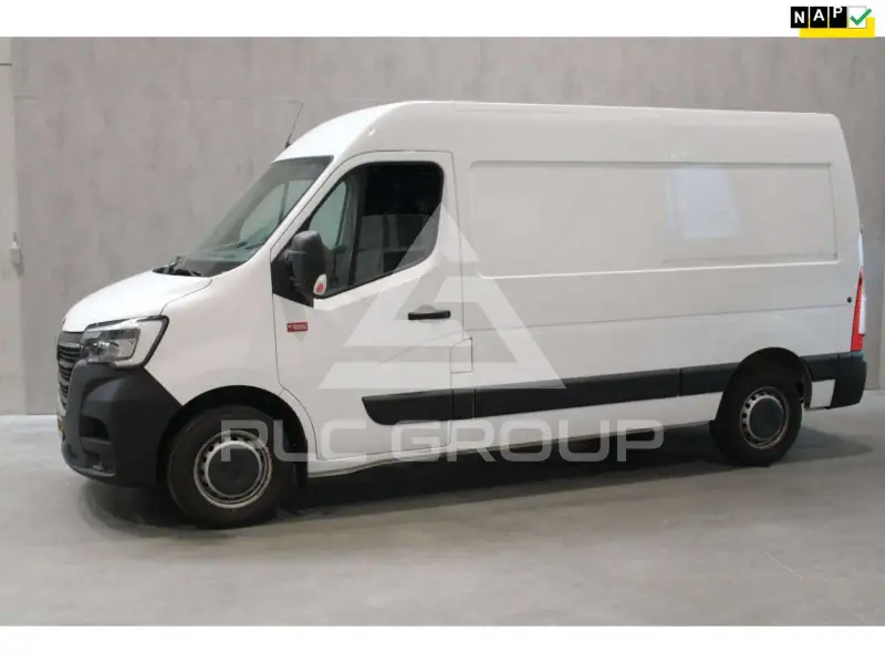 2022 Renault Master