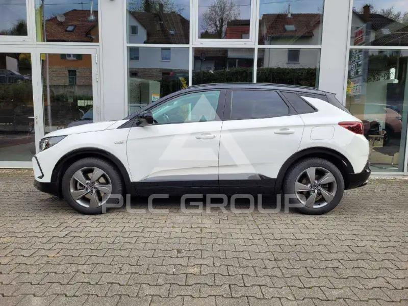 2022 Opel GrandlandX
