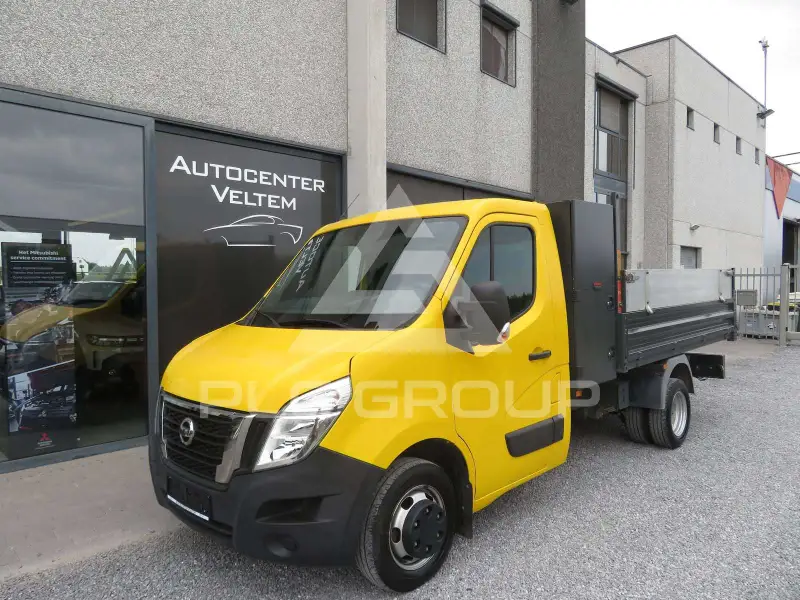 2023 Nissan Interstar
