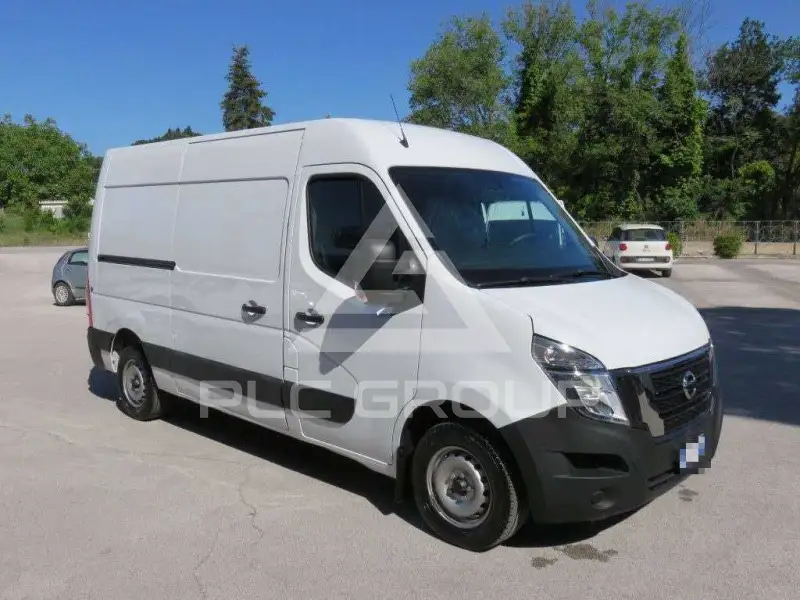 2023 Nissan Interstar