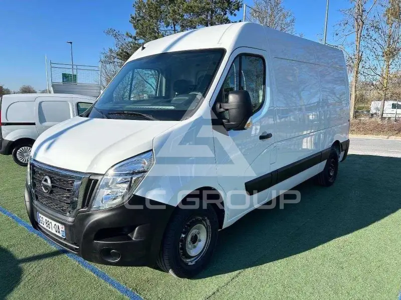 2023 Nissan Interstar