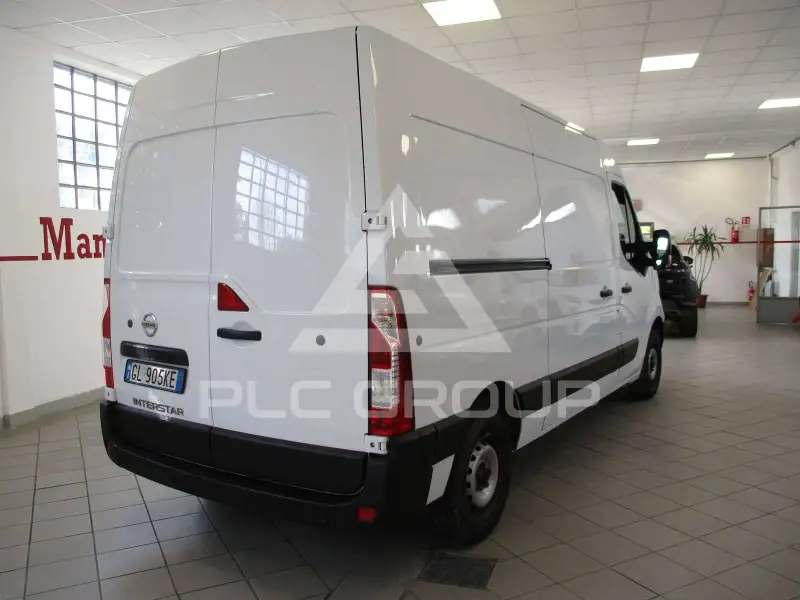 2023 Nissan Interstar
