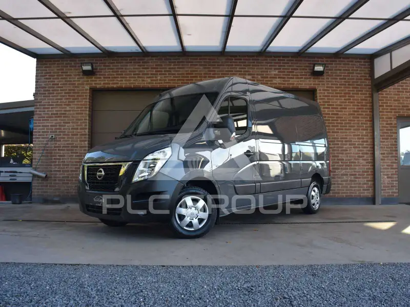 2023 Nissan Interstar