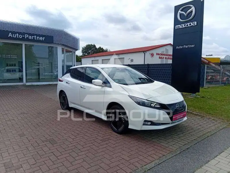 2023 Nissan LEAF