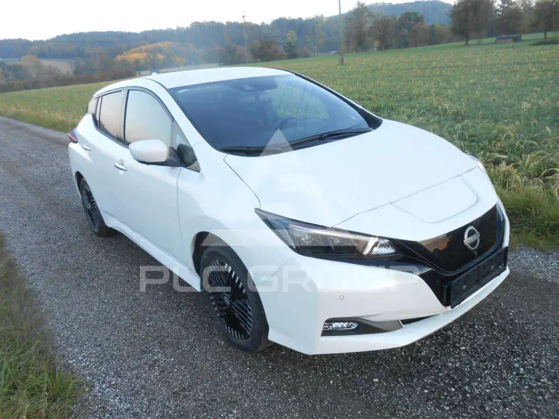 2023 Nissan LEAF