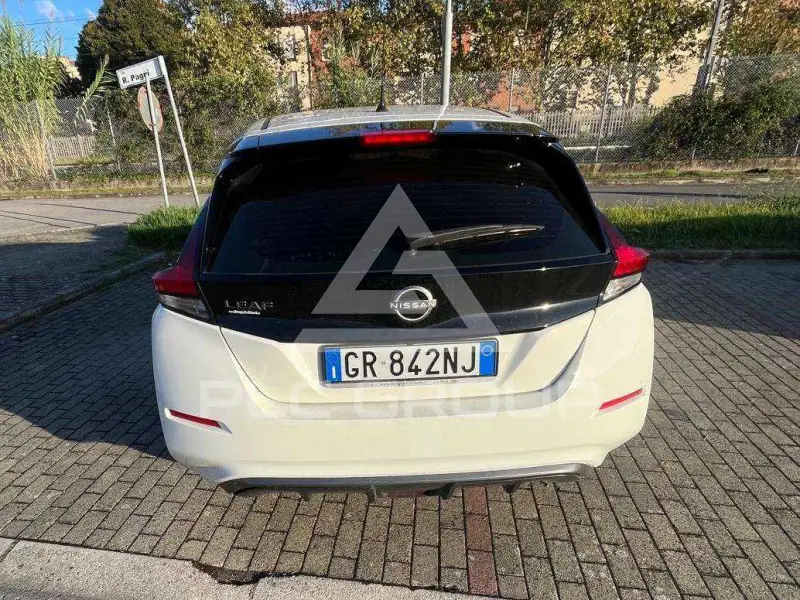 2023 Nissan LEAF