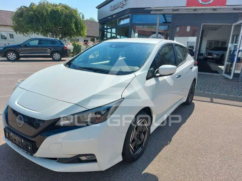 2023 Nissan LEAF