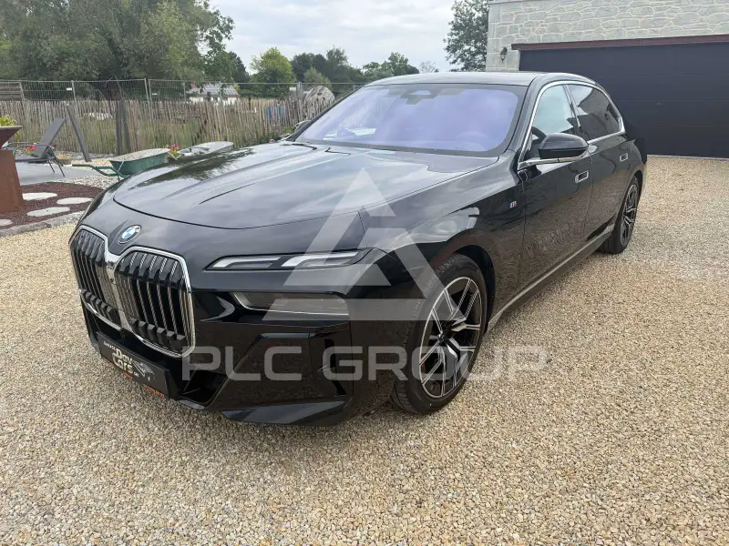 2023 BMW 740