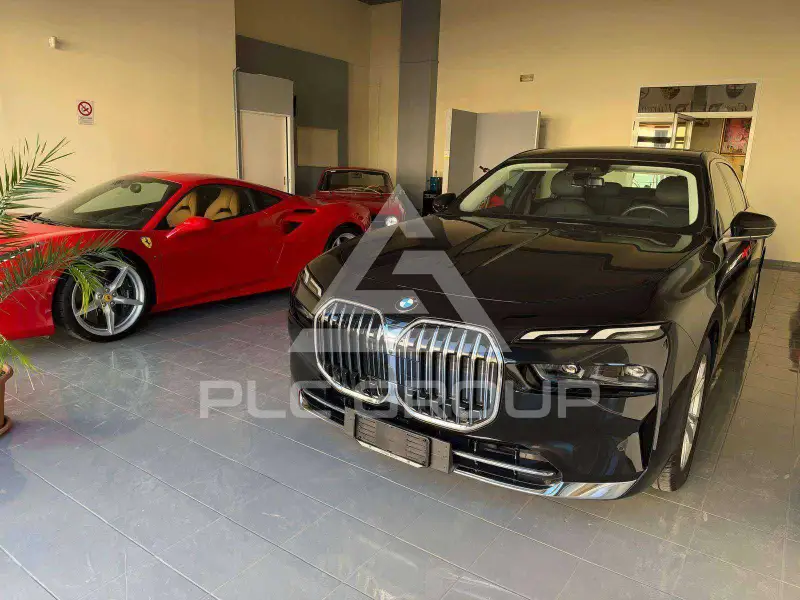 2023 BMW 740