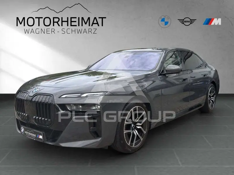 2023 BMW 740