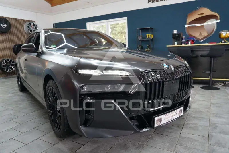 2023 BMW 740