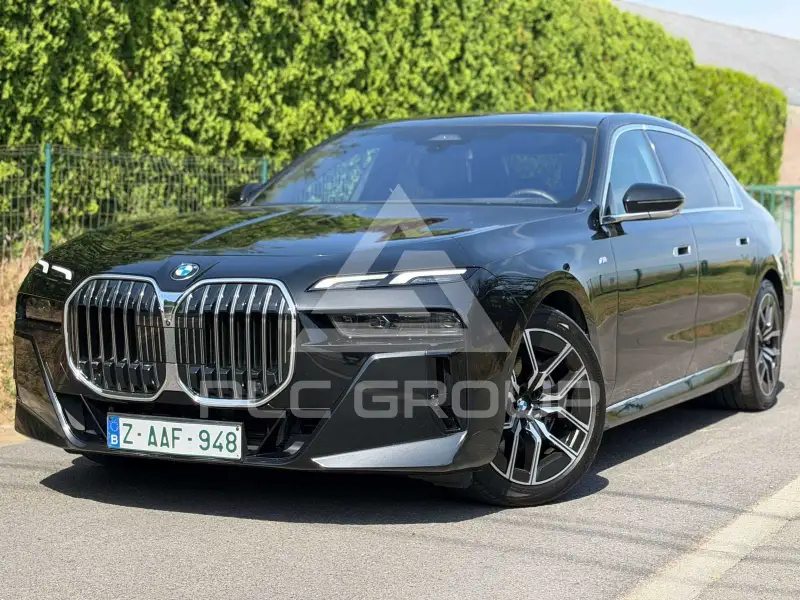 2023 BMW 740