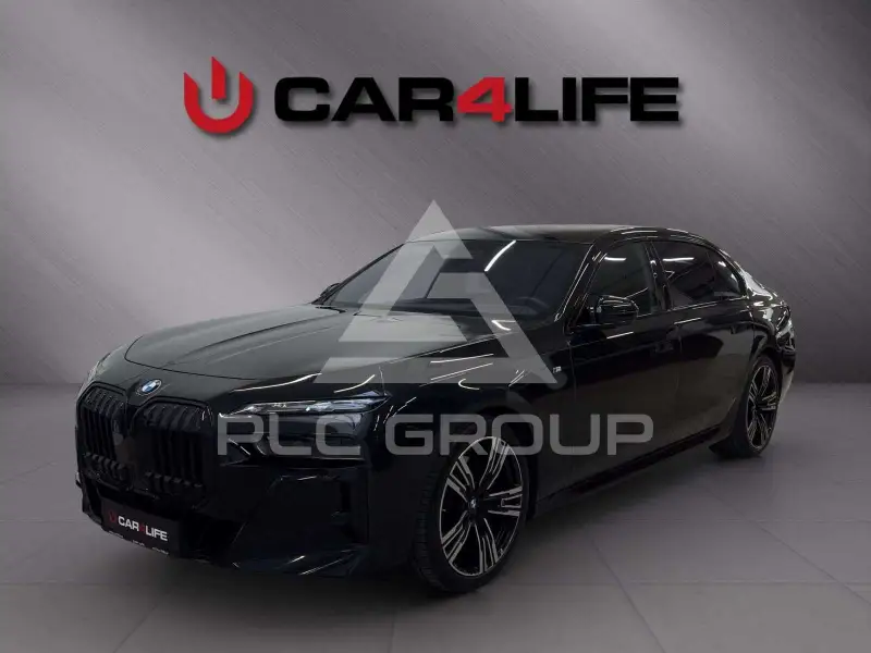 2023 BMW 740