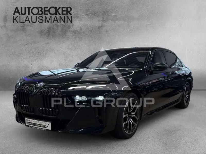 2023 BMW 740
