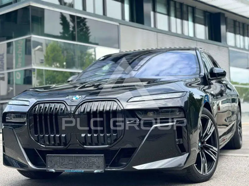 2023 BMW 740