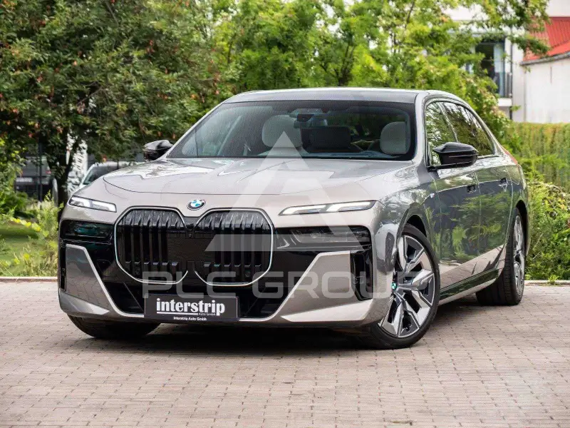 2023 BMW 740