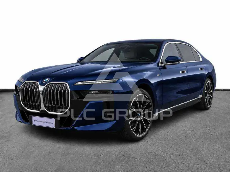 2023 BMW 740