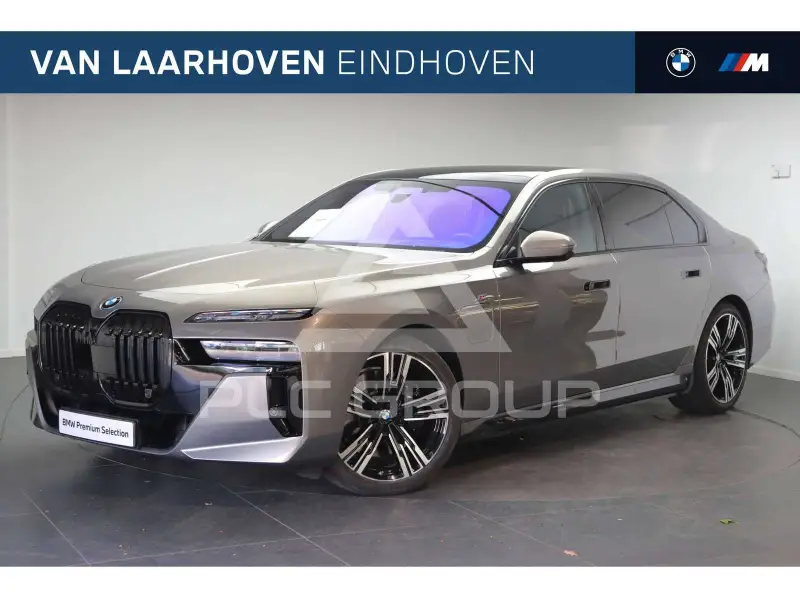 2023 BMW 750