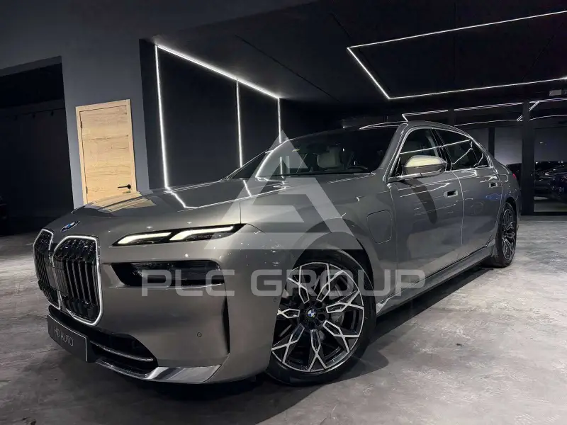 2023 BMW 750