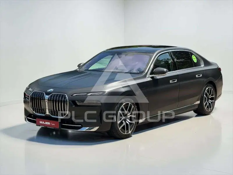 2023 BMW 750