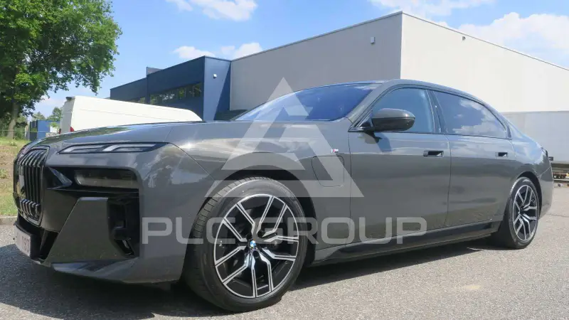 2023 BMW 750