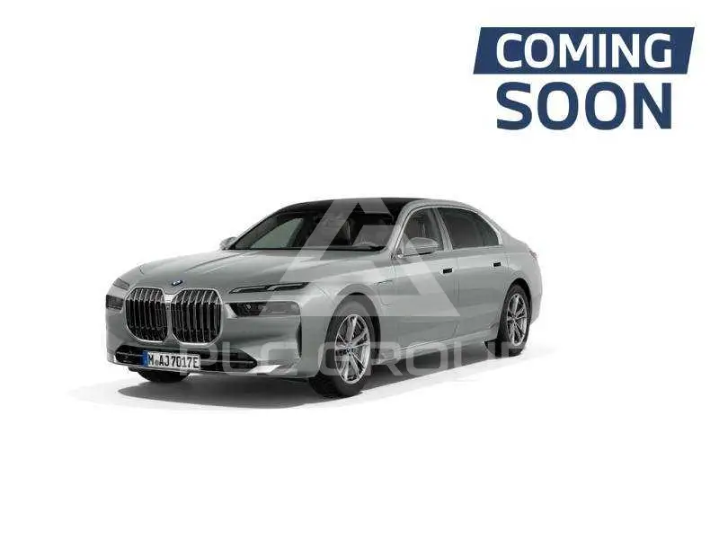 2023 BMW 750